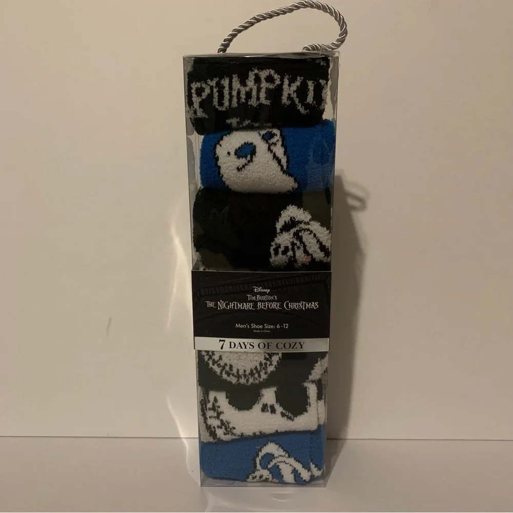 NIB. DISNEY Nightmare Before Christmas Men’s 7 Days of Socks